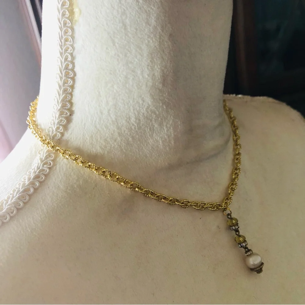 Hand crafted genuine pearl pendant textured chain link necklace